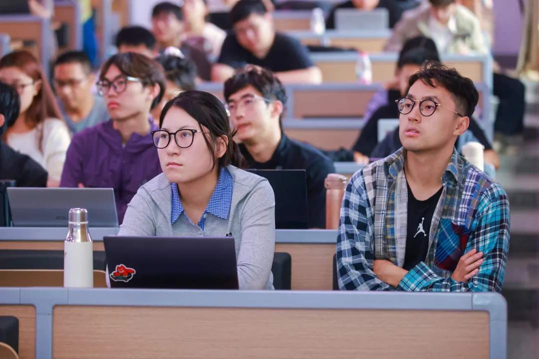 “大模型应用开发实训营”课堂现场集锦.jpg