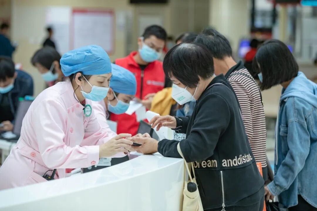 “人工智能+医疗”技术破解基层老年患者的语言沟通障碍.jpg